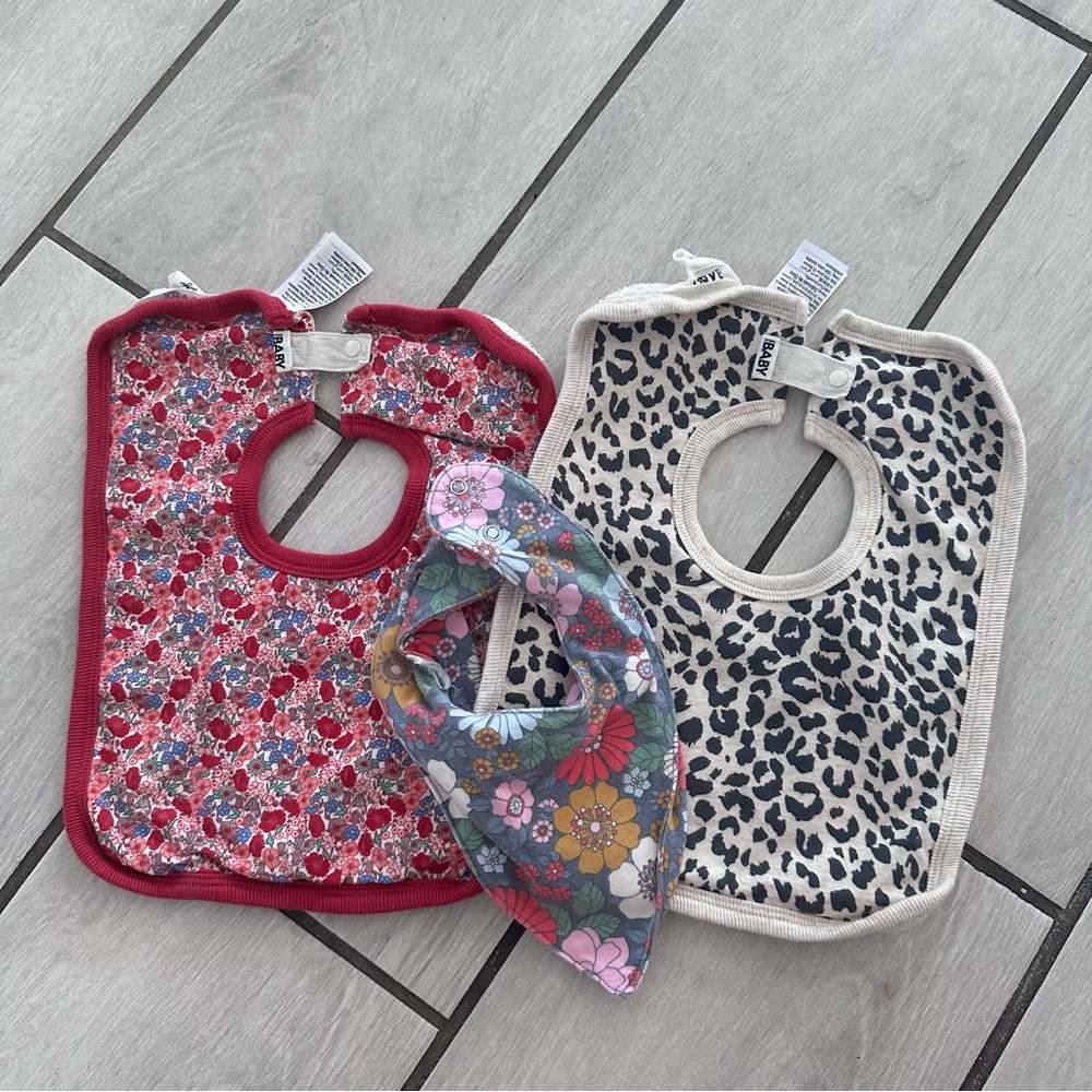 Stylish Kids Bib Set - Floral and Leopard Print